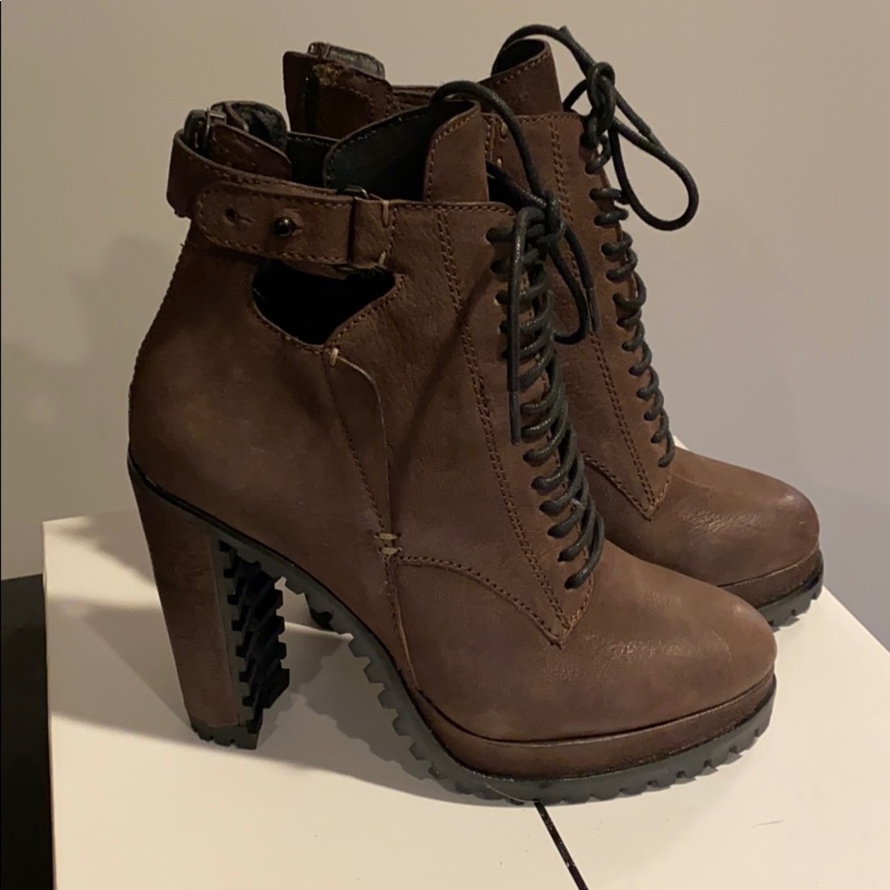 DOLCE VITA BOOTIES Brown lace up